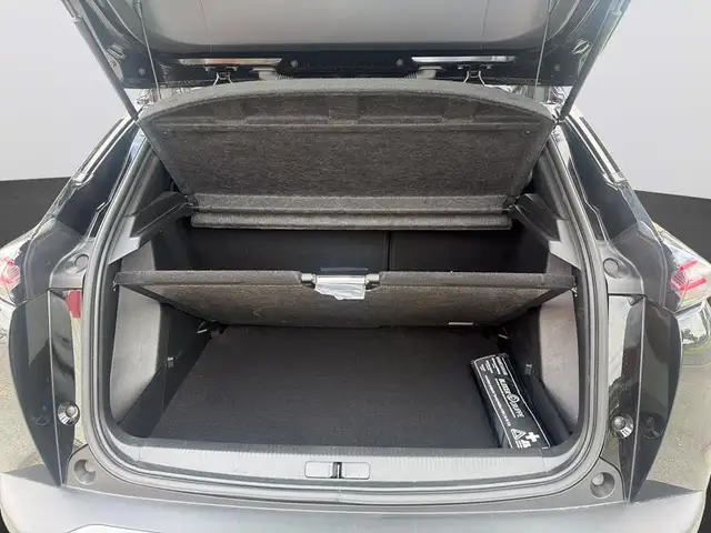 Peugeot 2008 view 8