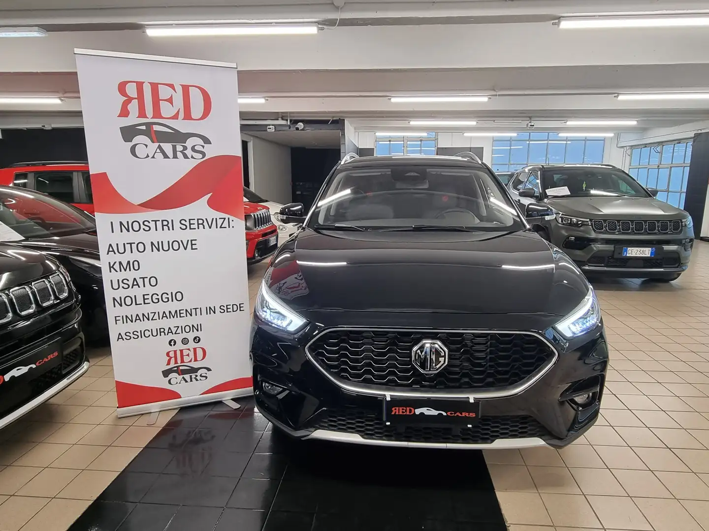 MG ZS 2021 1.0 Luxury TETTO APRIBILE Schwarz - 1