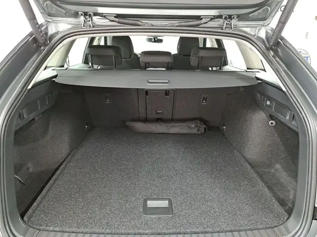 Skoda Octavia view 7