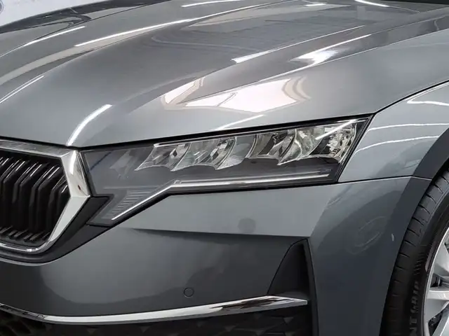 Skoda Octavia view 5