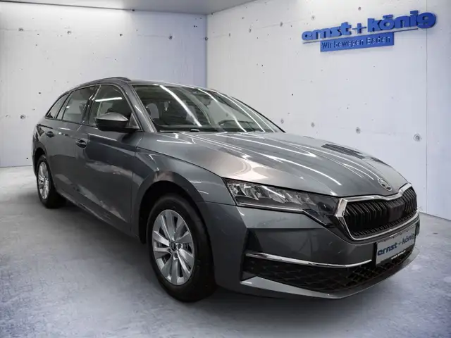 Skoda Octavia view 2