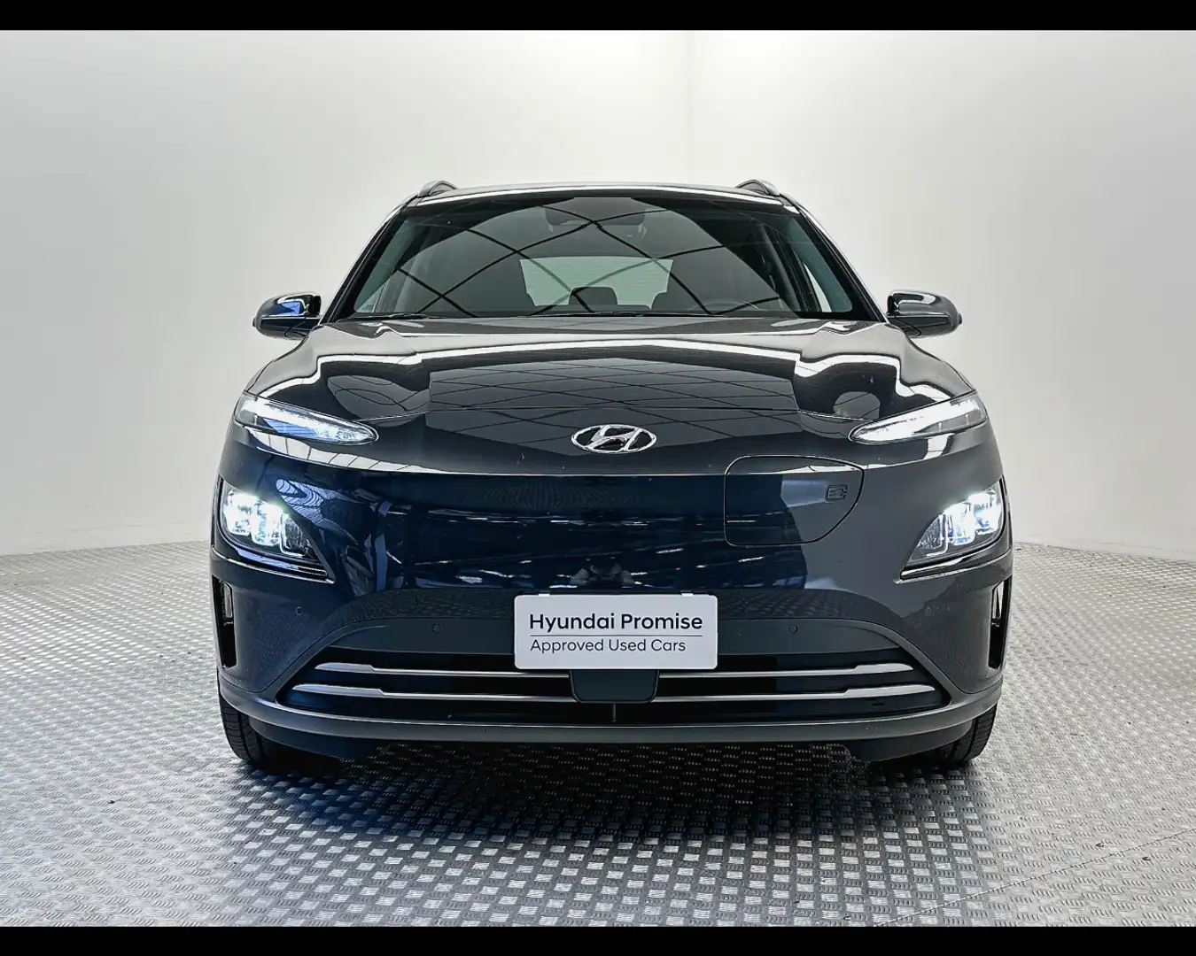 Hyundai KONA 39 kWh EV XLine Grijs - 2