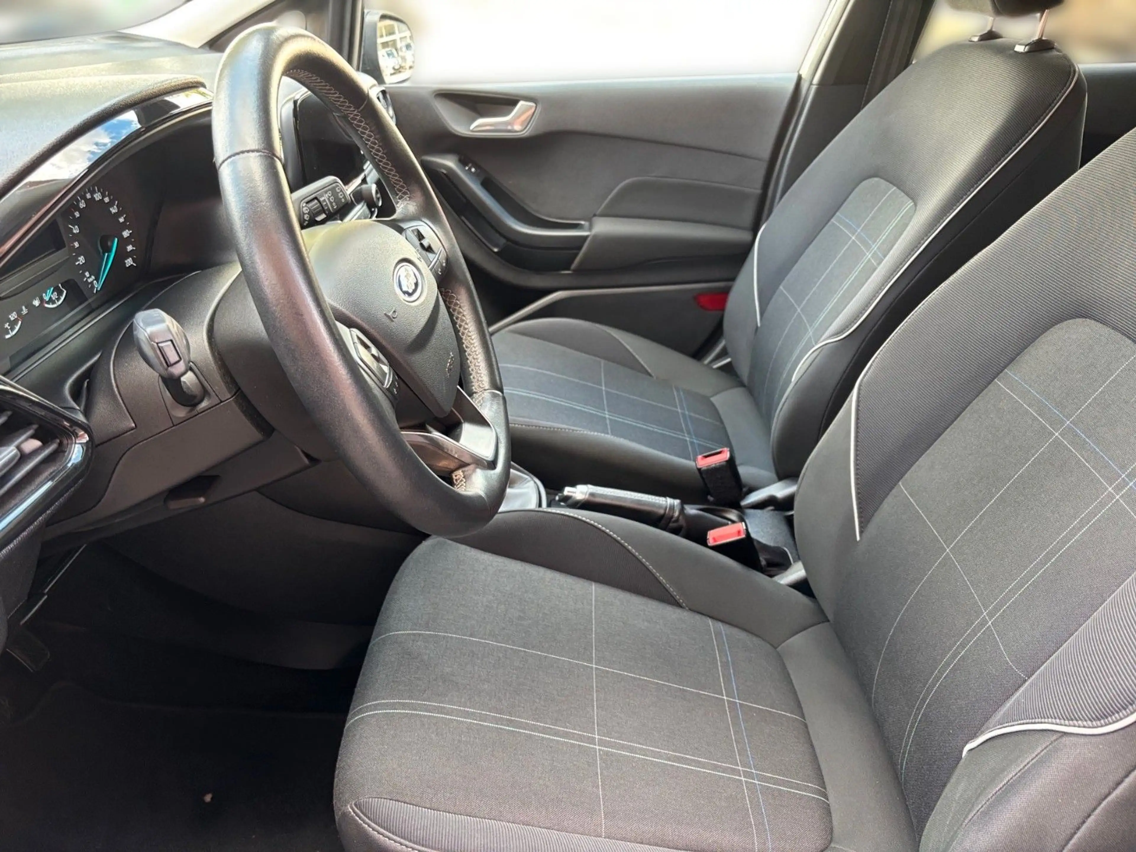 Ford Fiesta Cool & Connect/Klima/SHZ/FSE/Kamera/8fach — photo 11