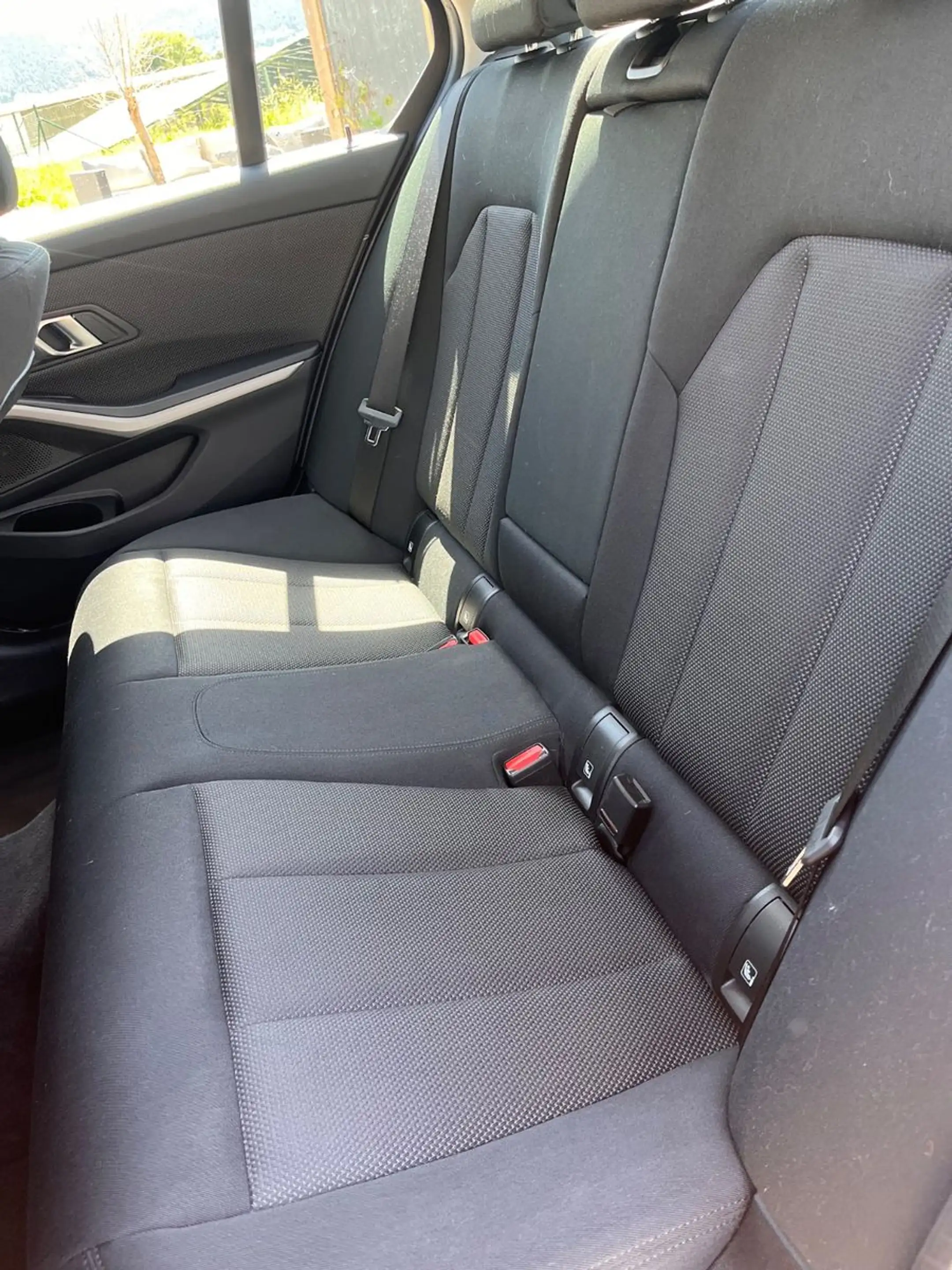 BMW 320 e Hybrid Navi LED DAB AHK 3 Zonen Klima — photo 14