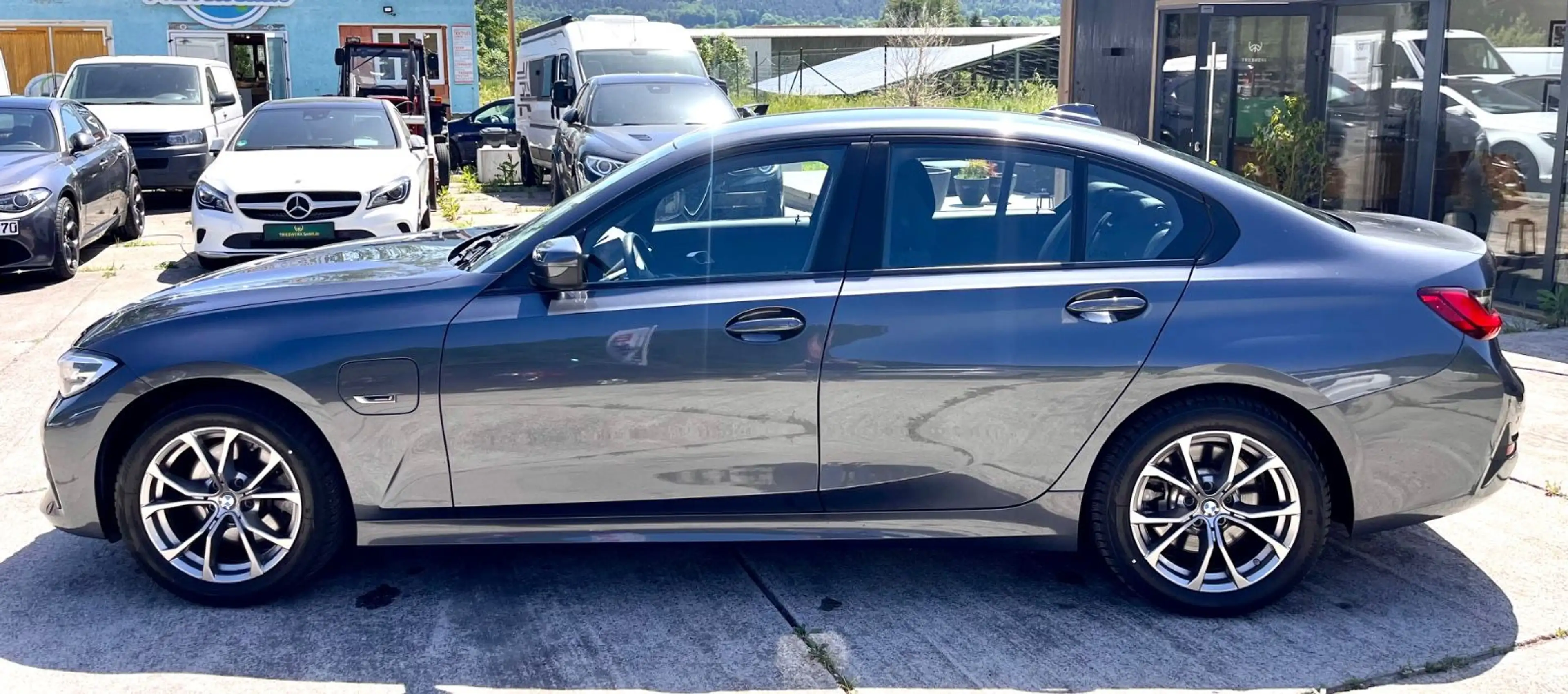 BMW 320 e Hybrid Navi LED DAB AHK 3 Zonen Klima — photo 8