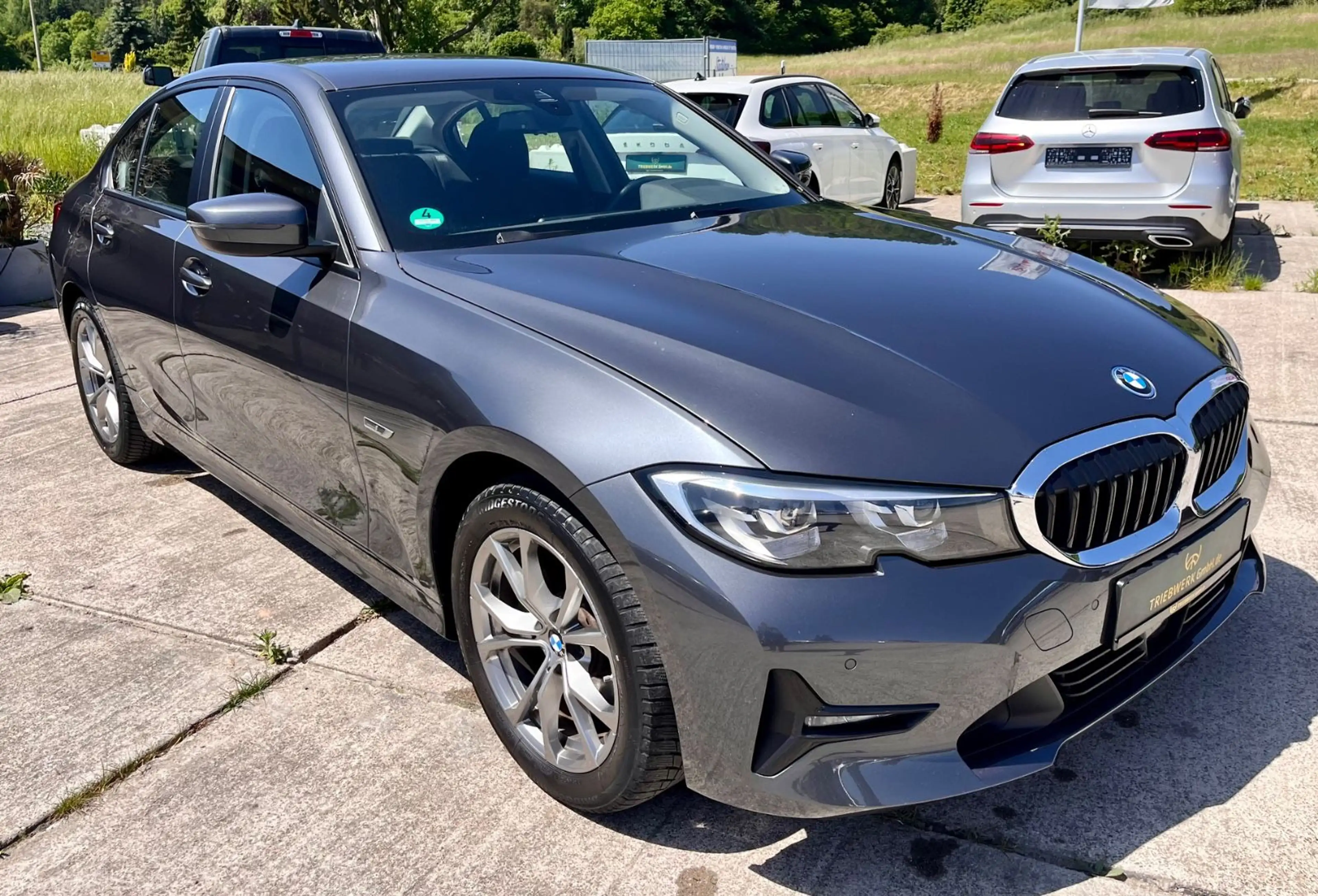 BMW 320 e Hybrid Navi LED DAB AHK 3 Zonen Klima — photo 3