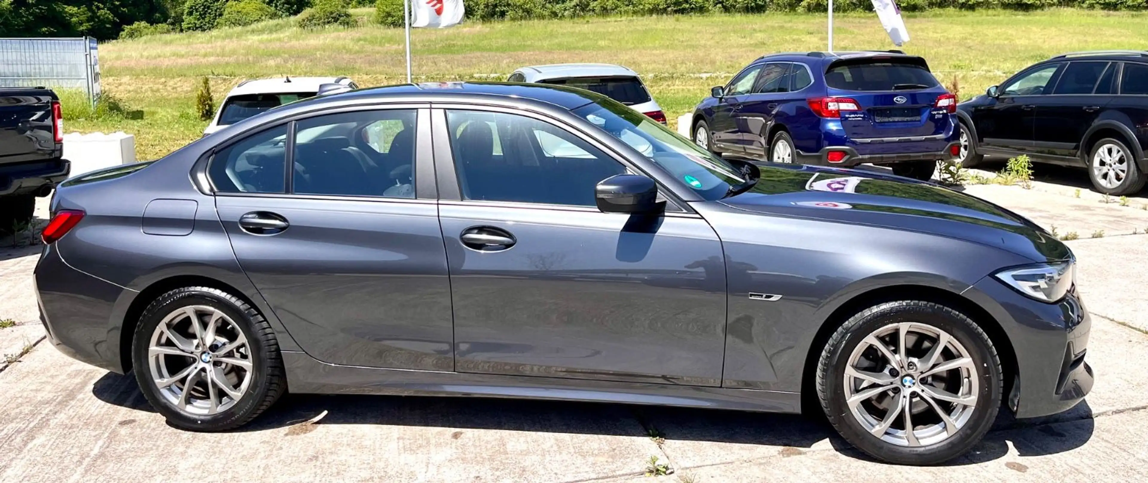BMW 320 e Hybrid Navi LED DAB AHK 3 Zonen Klima — photo 4