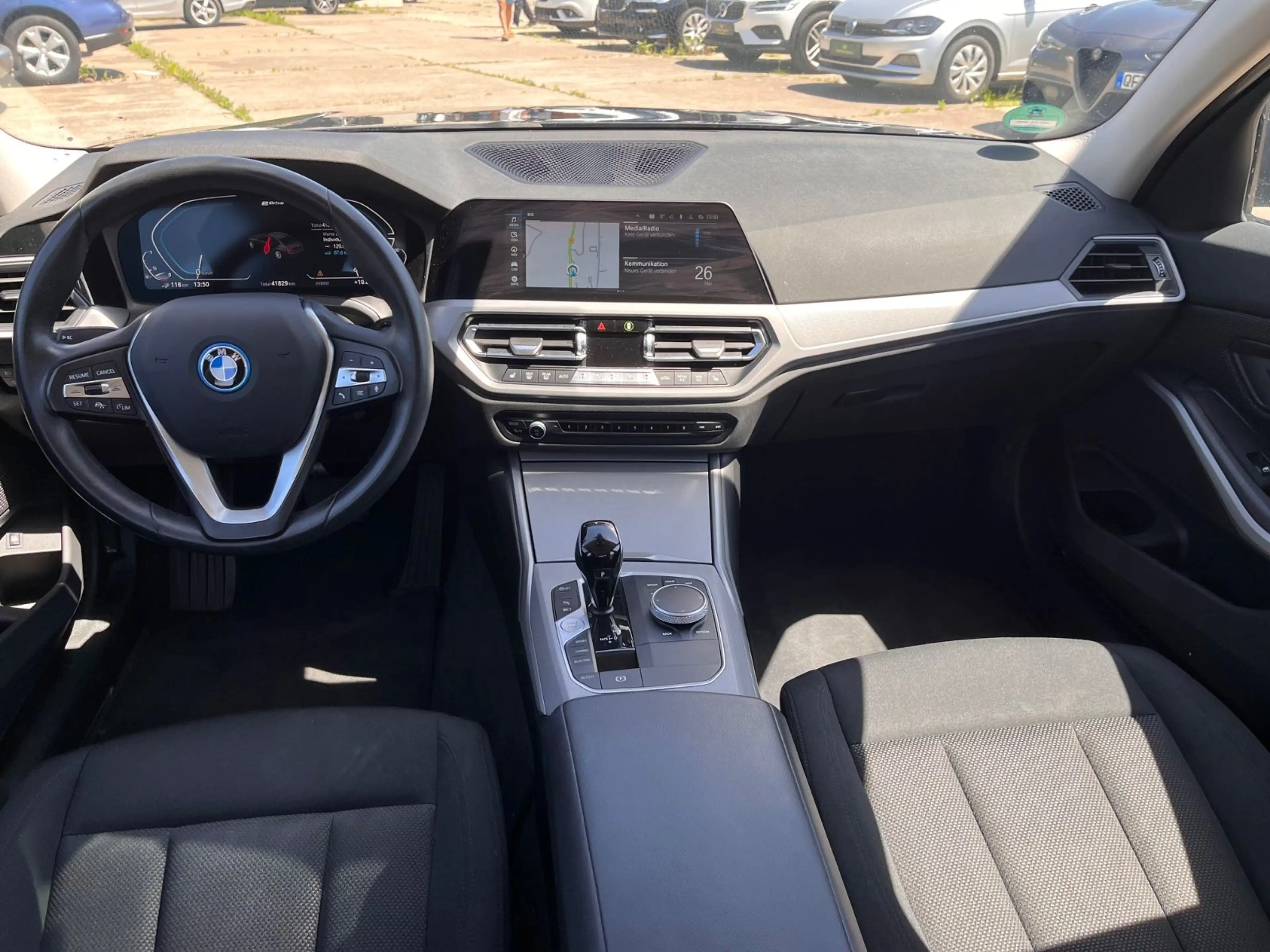 BMW 320 e Hybrid Navi LED DAB AHK 3 Zonen Klima — photo 10