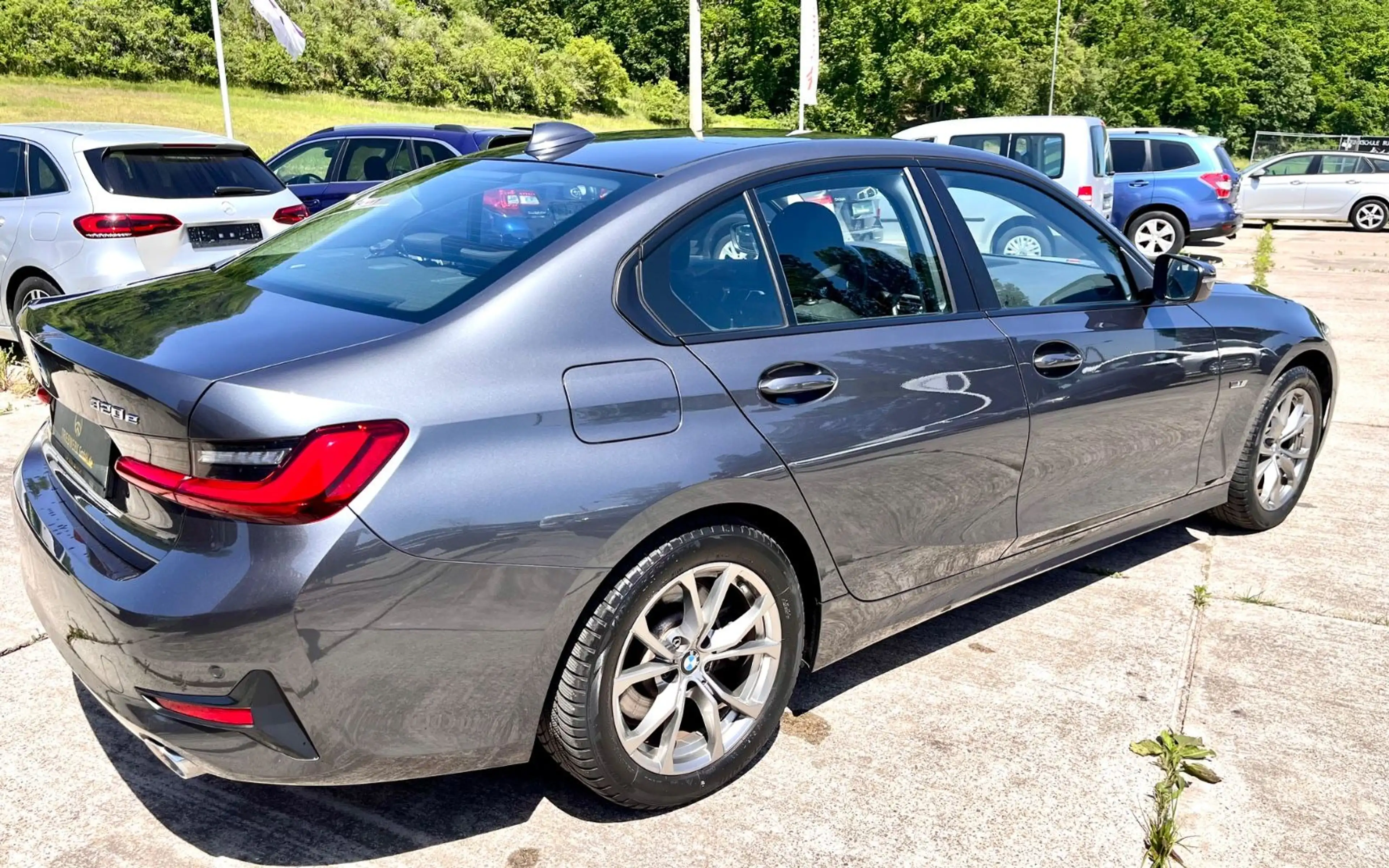 BMW 320 e Hybrid Navi LED DAB AHK 3 Zonen Klima — photo 5
