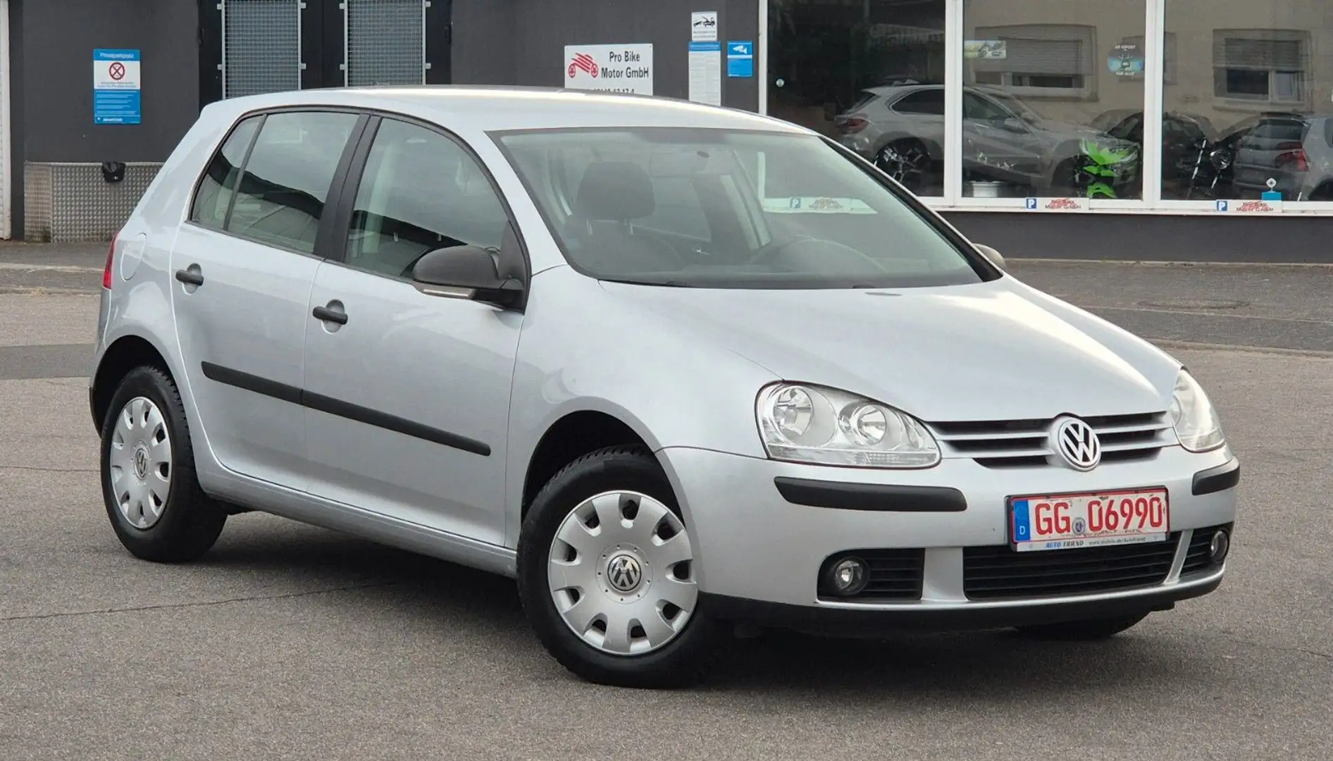 Volkswagen Golf V 1.9 TDI Automatik * 1.HAND*vollscheckheft Zilver - 1