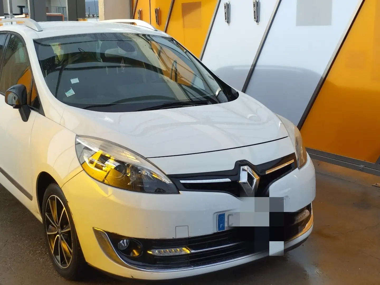 Renault Grand Scenic Scénic III dCi 110 FAP eco2 Bose EDC 5 pl Blanc - 1