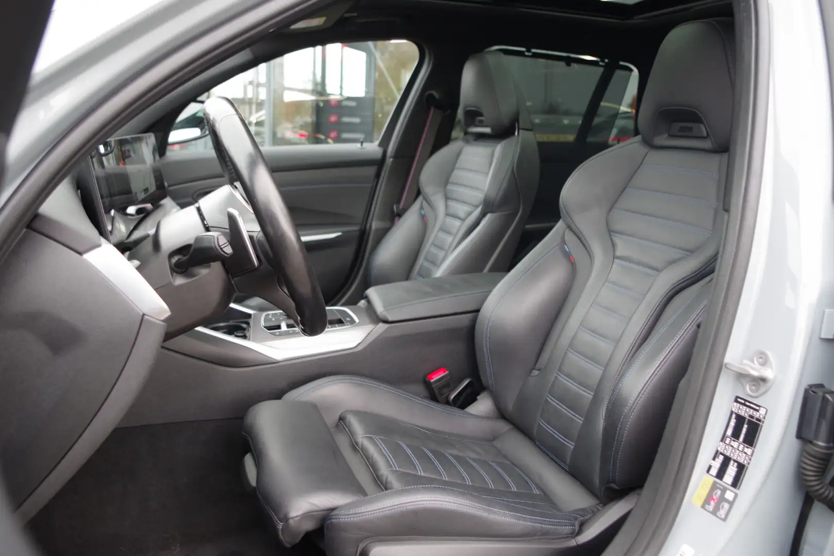 BMW 330 3-serie Touring 330e 293 PK xDrive High Executive Grijs - 2