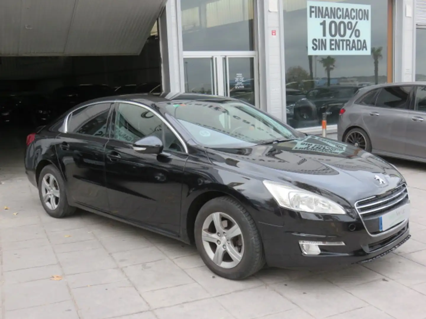 Peugeot 508 2.0HDI Business Line 140 Zwart - 1