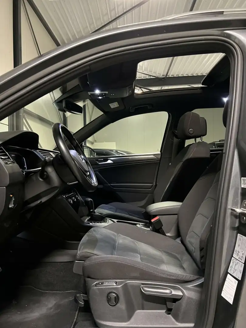 Volkswagen Tiguan Allspace Volkswagen Tiguan 1.5 TSI R-line Pano Virtual Trek Grijs - 2