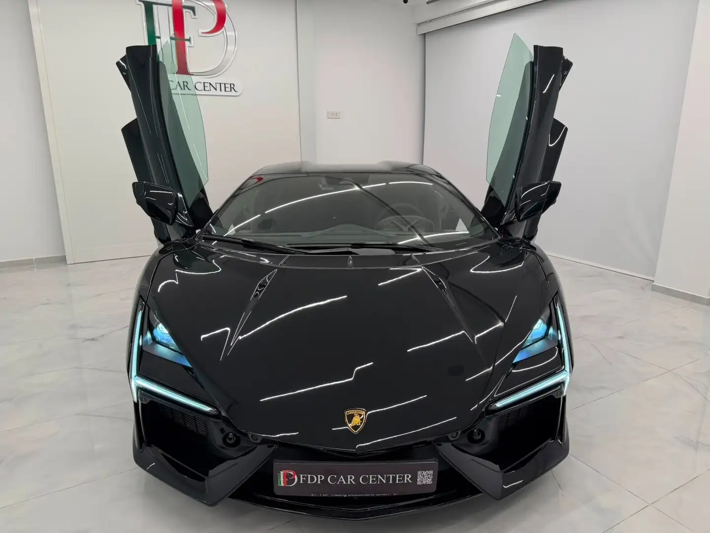 Lamborghini Revuelto Lamborghini Revuelto Carbon Schwarz - 2