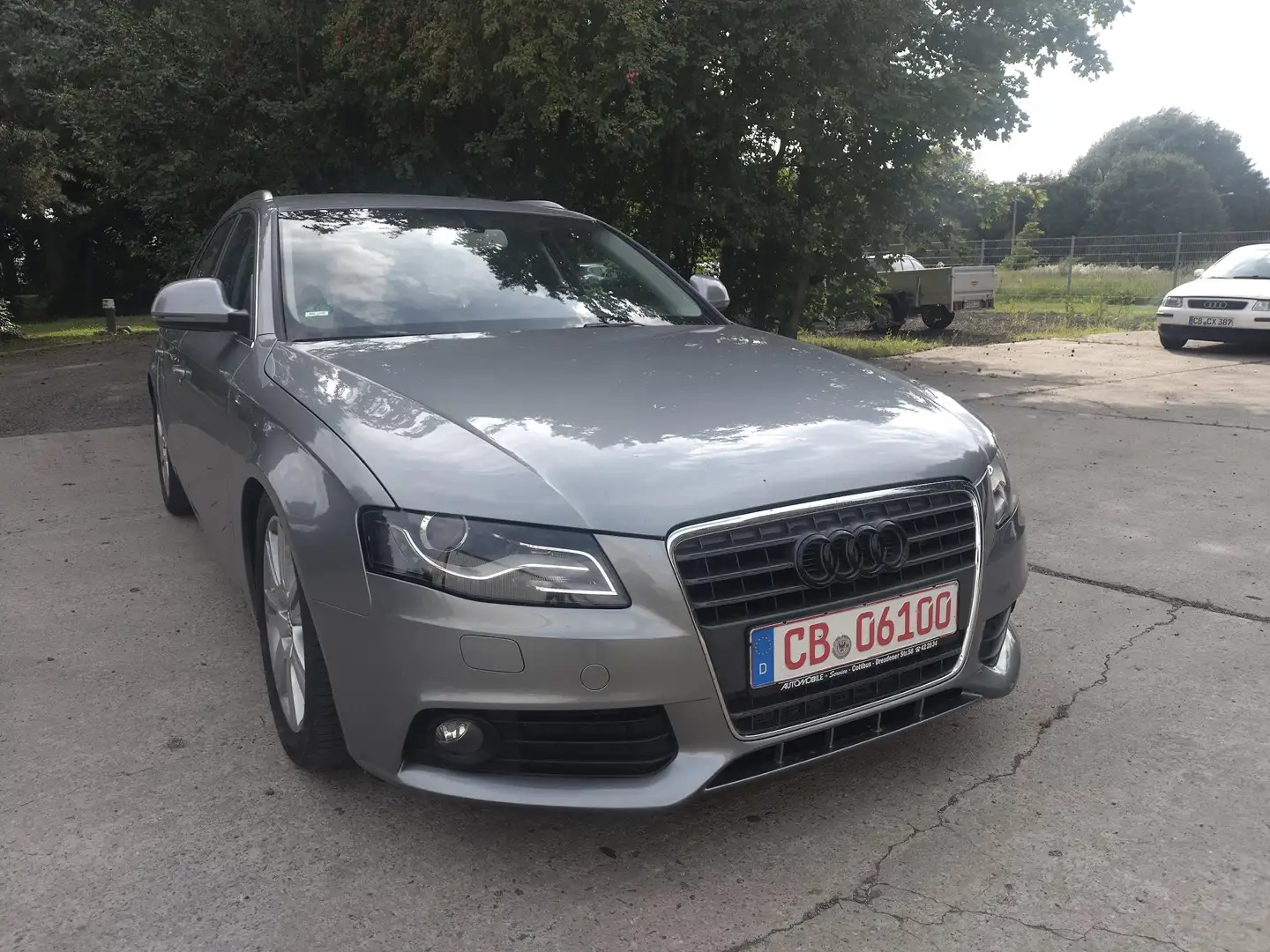 Audi A4 Ambiente Grau - 1
