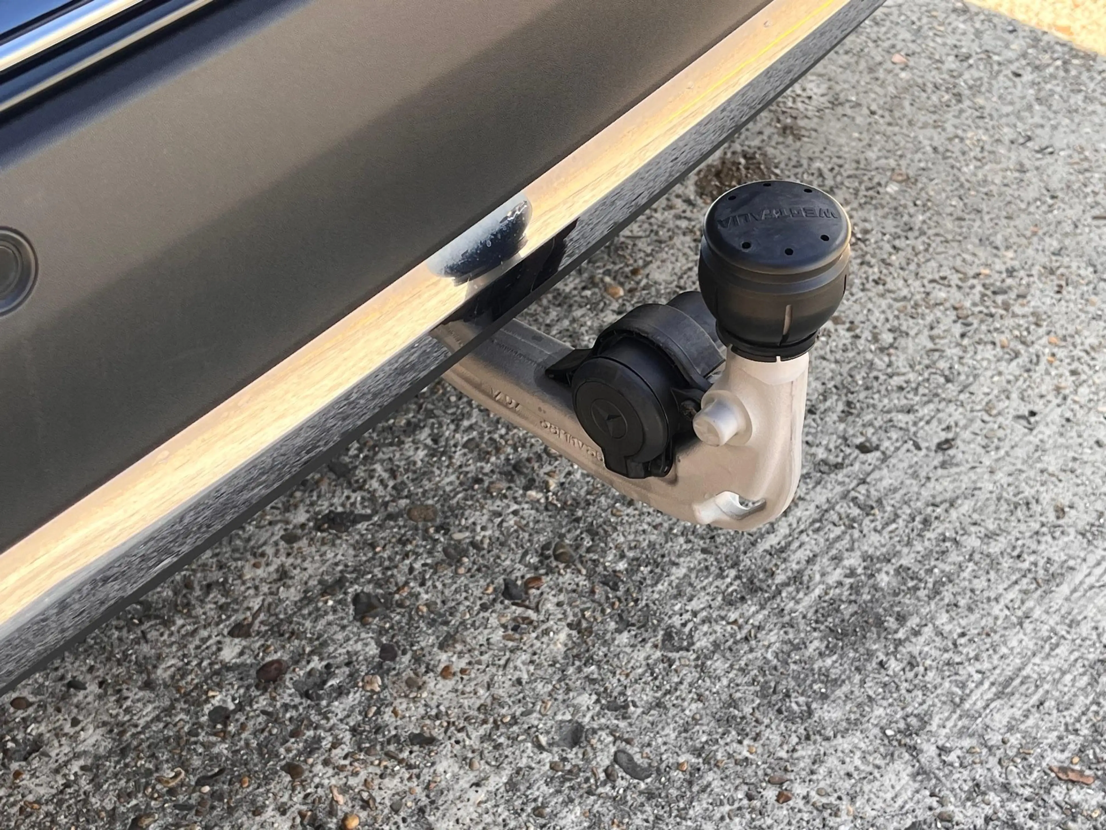 Mercedes-Benz GLA 180 Essential Line + trekhaak — photo 14