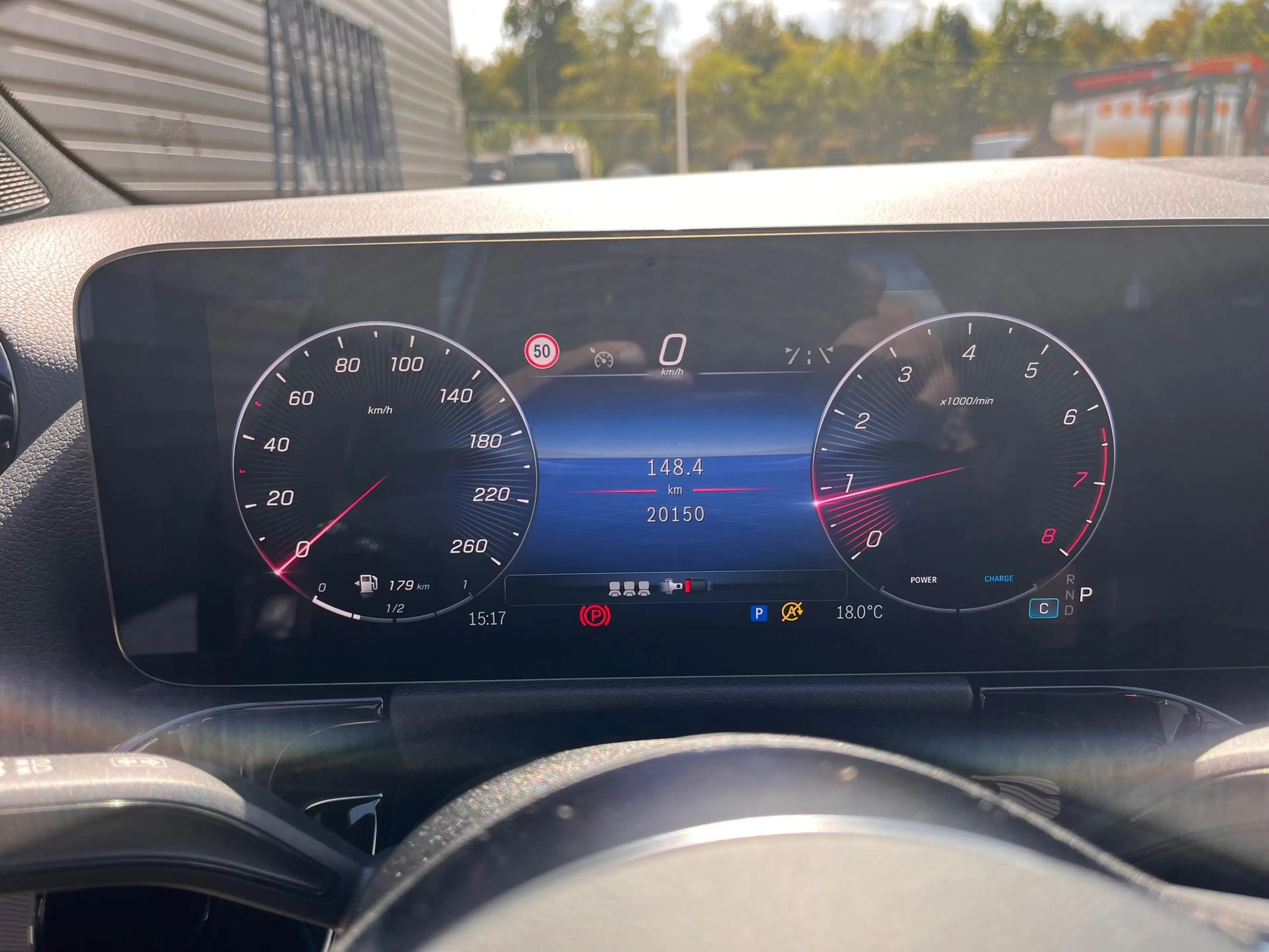 Mercedes-Benz GLA 180 Essential Line + trekhaak — photo 10