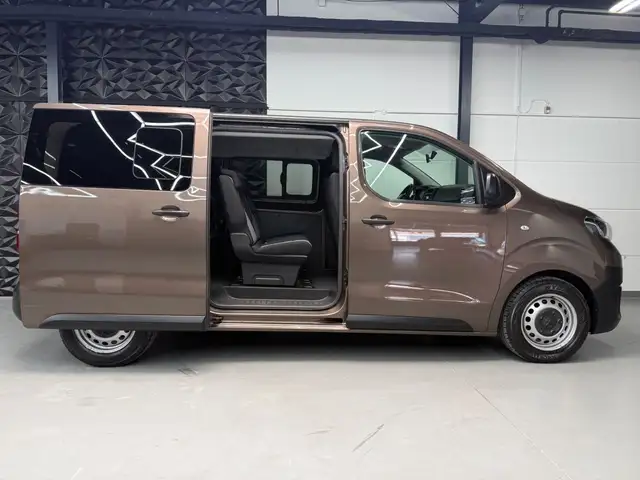 Toyota Proace view 13