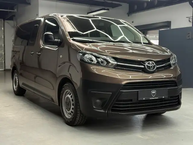 Toyota Proace view 16