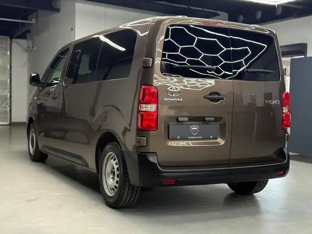 Toyota Proace view 7