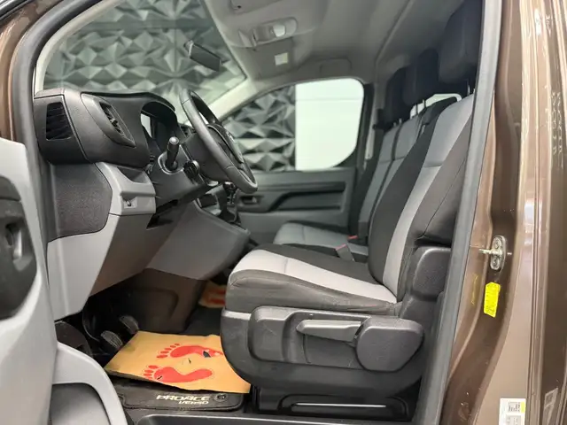 Toyota Proace view 19