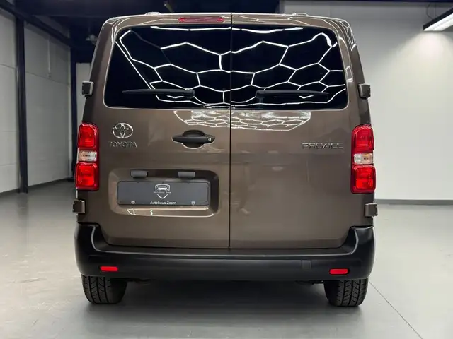 Toyota Proace view 8