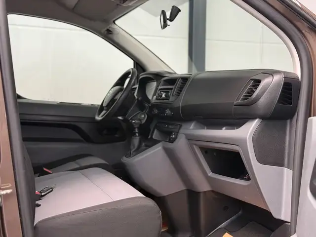 Toyota Proace view 23