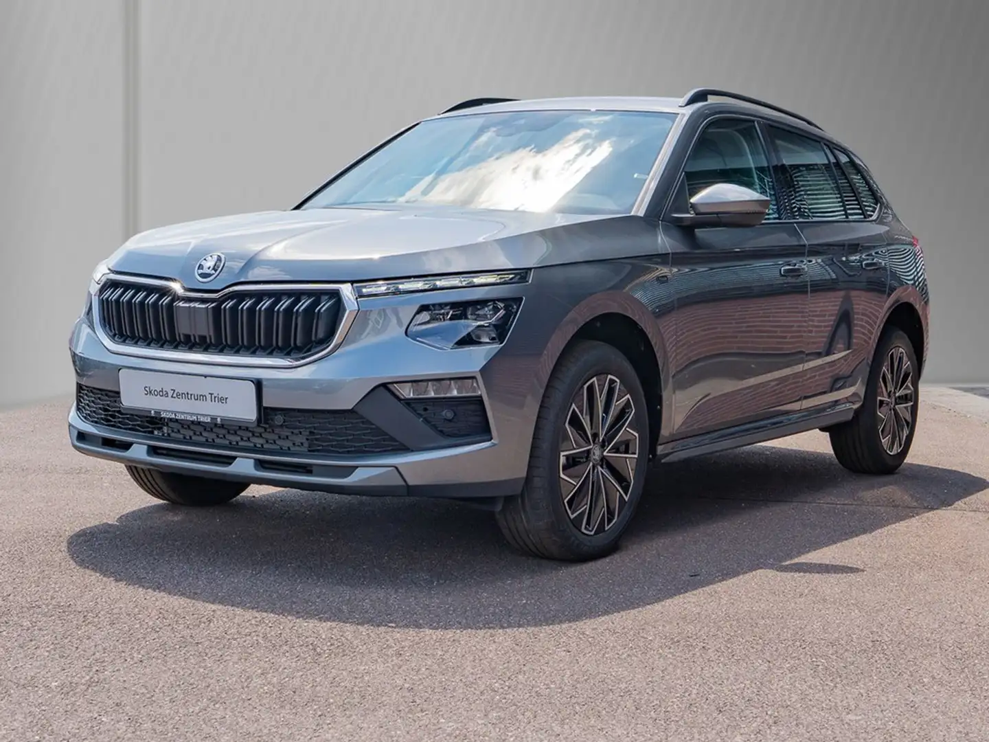 Skoda Kamiq 1,0 TSi DSG Selection Gris - 2