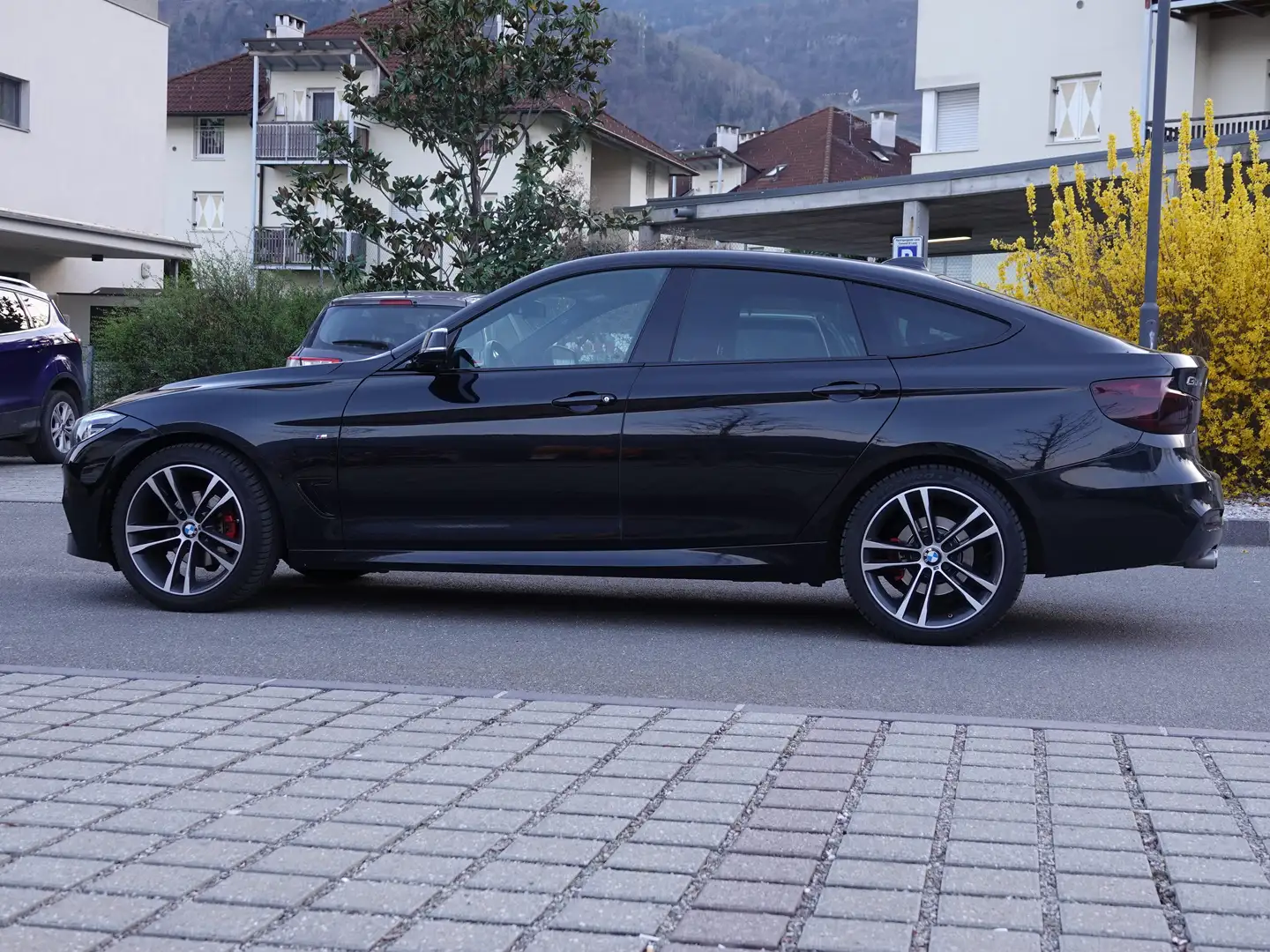 BMW 320 BMW 320d GT 2016 xdrive Msport autom. Nero - 2