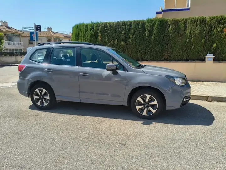 Subaru Forester 2.0i Executive CVT 2017, foto 5