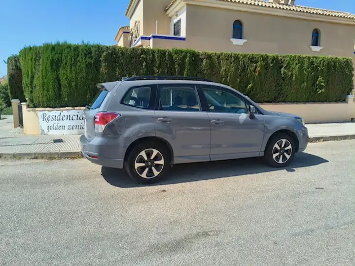 Subaru Forester 2.0i Executive CVT 2017, foto 8