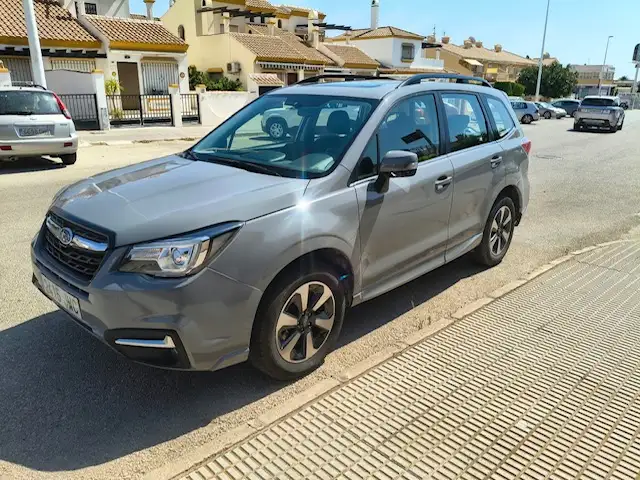 Subaru Forester 2.0i Executive 4.75 CVT