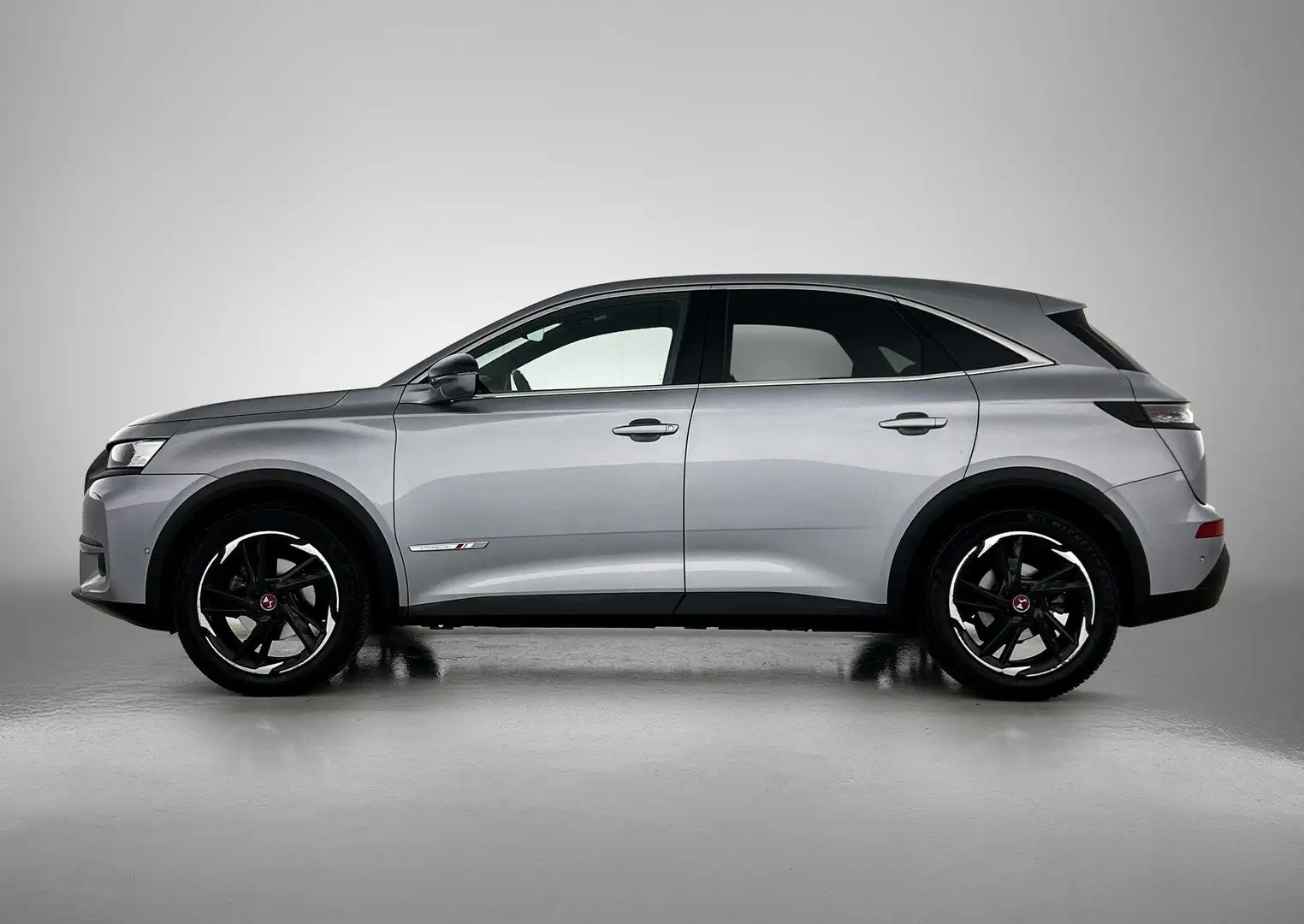 DS Automobiles DS 7 Crossback 1.6 PureTech Performance Line | Parkeersensoren V+ Grau - 2