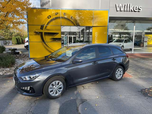 Imagine Hyundai i30 i30 Kombi *Multimediaradio; viel Platz*