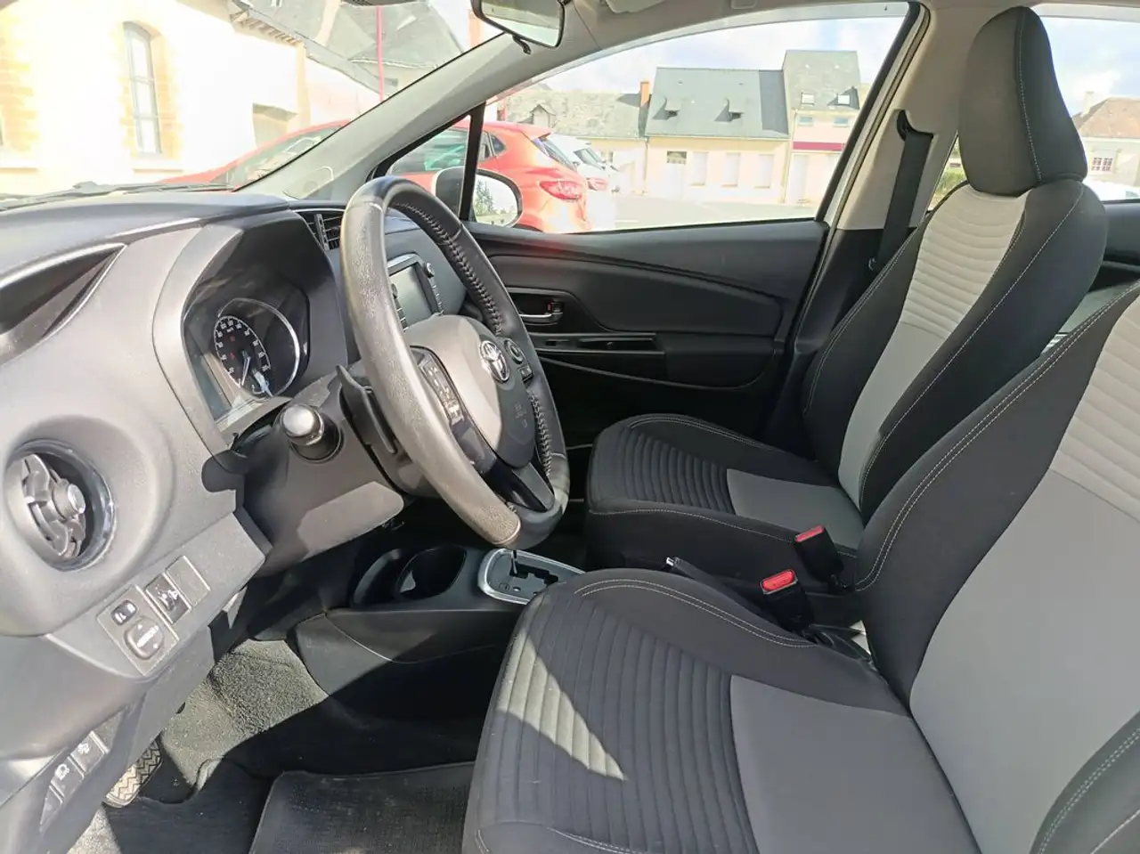 Toyota Yaris Yaris — photo 25