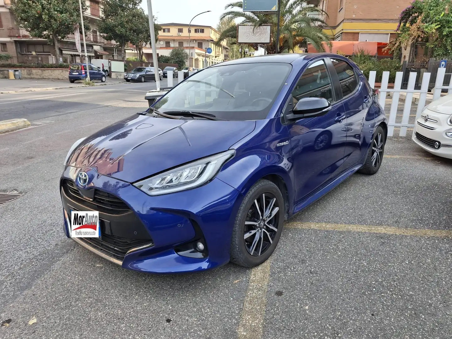 Toyota Yaris Yaris 1.5h Lounge Blau - 2