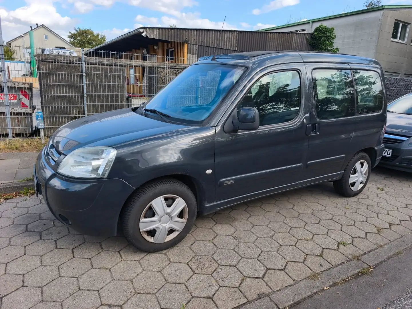 Citroen Berlingo 2.0 HDi Multispace Plus Tüv 02.27 Schwarz - 1