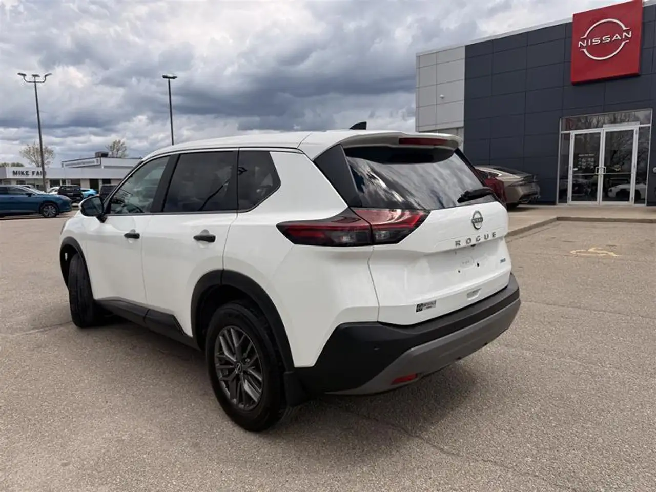 Nissan Rogue снимка Nissan Rogue