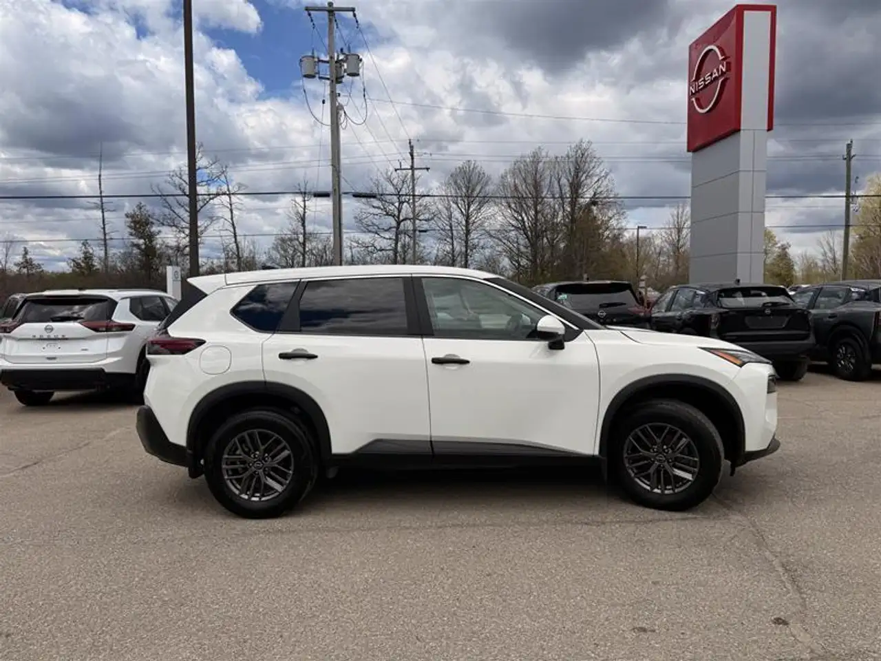 Nissan Rogue снимка Nissan Rogue