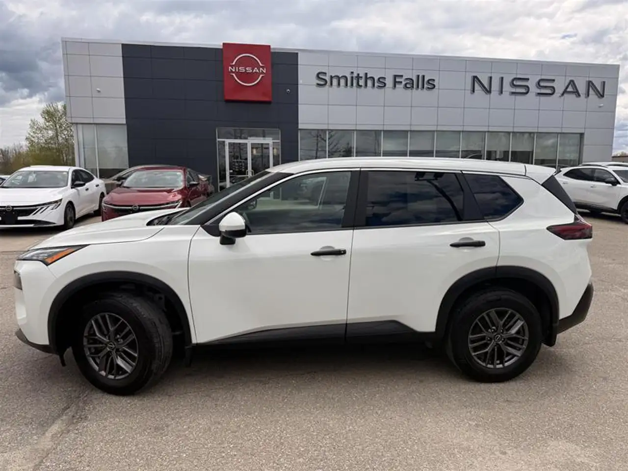 Nissan Rogue снимка Nissan Rogue