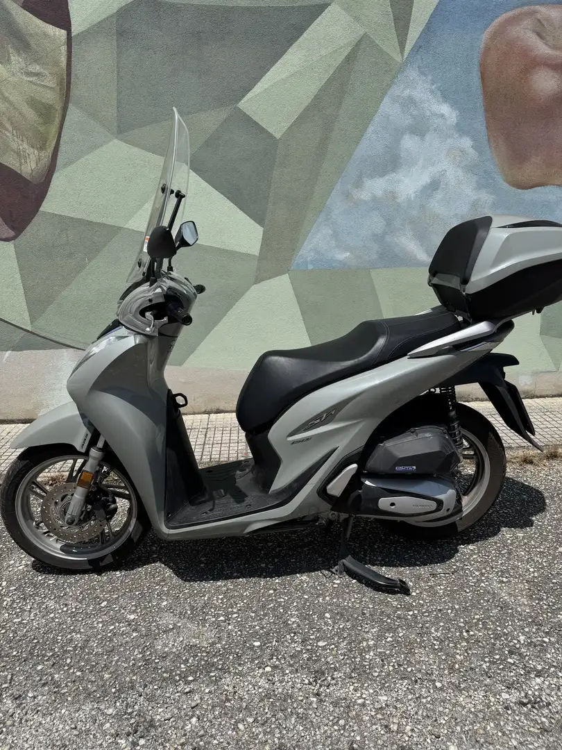 Honda SH 150i honda SH 150i - 1