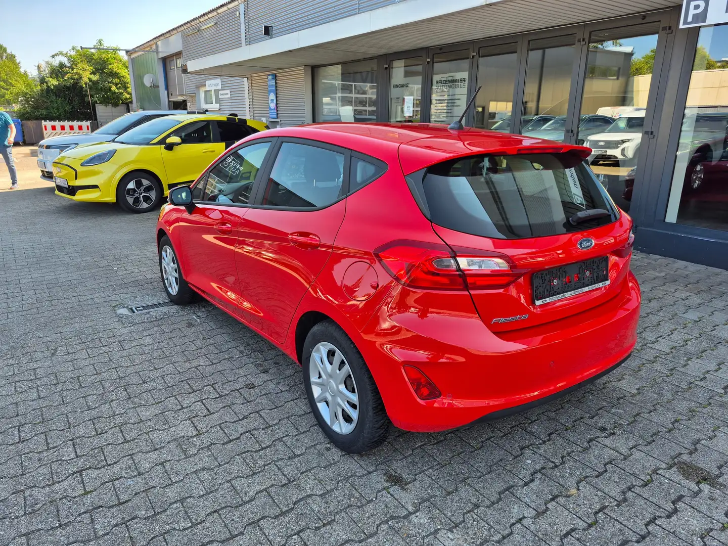 Ford Fiesta Cool & Connect Rojo - 2