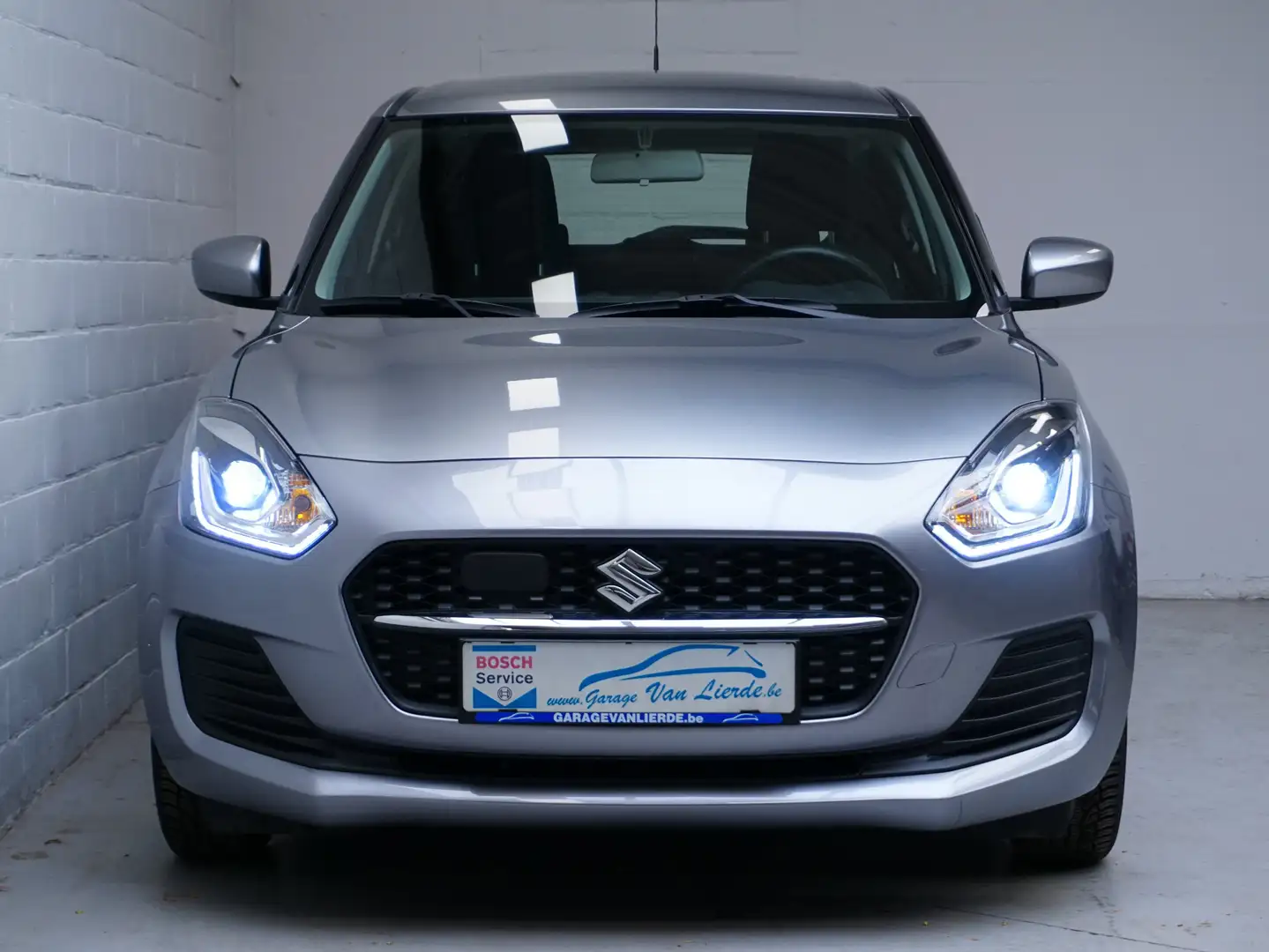 Suzuki Swift 1.2i DualJet Mild-Hybrid GLE - A/C - Trekhaak Zilver - 2