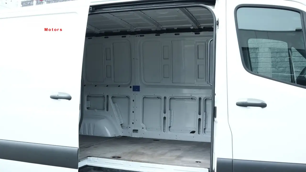 Mercedes-Benz Sprinter снимка Mercedes-Benz Sprinter