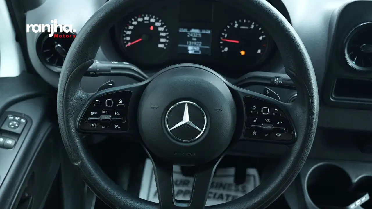 Mercedes-Benz Sprinter снимка Mercedes-Benz Sprinter