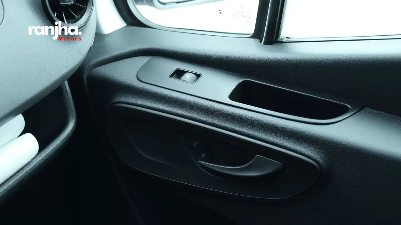 Mercedes-Benz Sprinter снимка Mercedes-Benz Sprinter