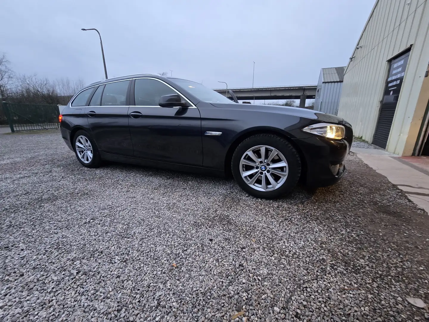 BMW 520 Touring 520dAS Start/Stop Gris - 2