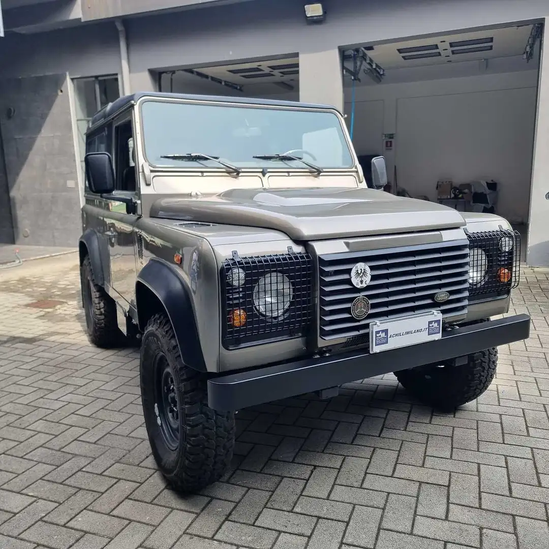 Land Rover Defender RESTORED 90 2.2 PUMA TD4- LIFE&STYLE Gris - 2