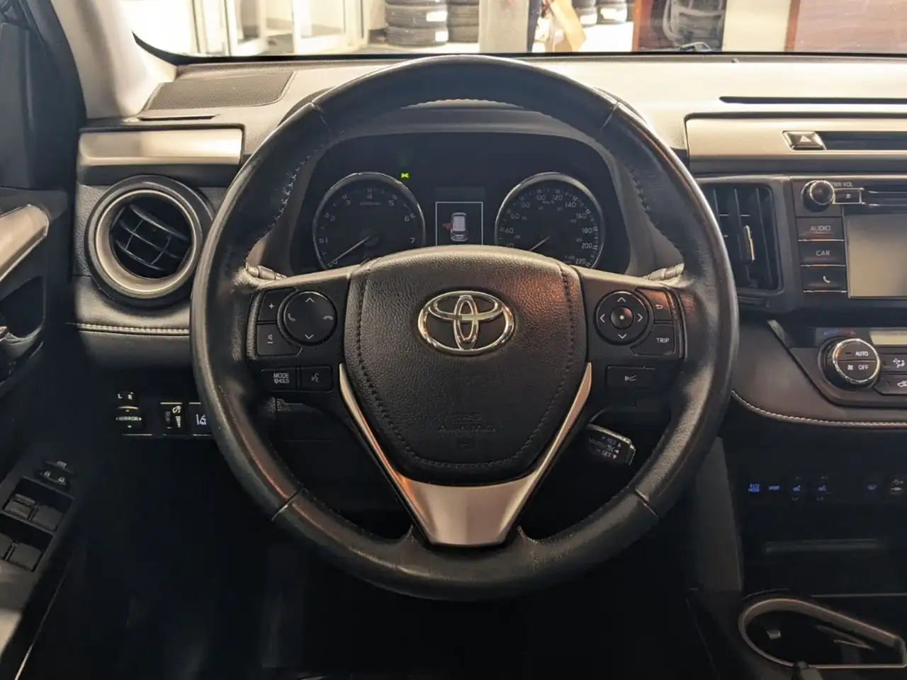 Toyota RAV 4 снимка Toyota RAV 4